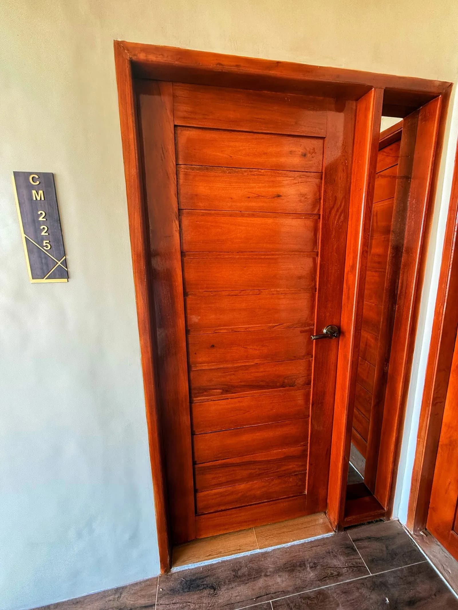 CM 225 gallery image 1